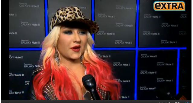 Christina Aguilera Loves Samsung Galaxy Note 2 II Too   8avia Loves S Pen